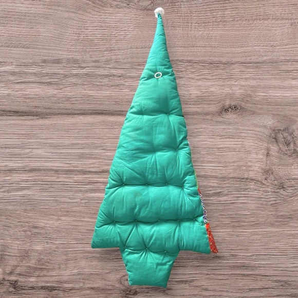Vintage 70s 80s Christmas Tree Quilted Wall Hanging Holiday Decor - Picture 8 of 8
